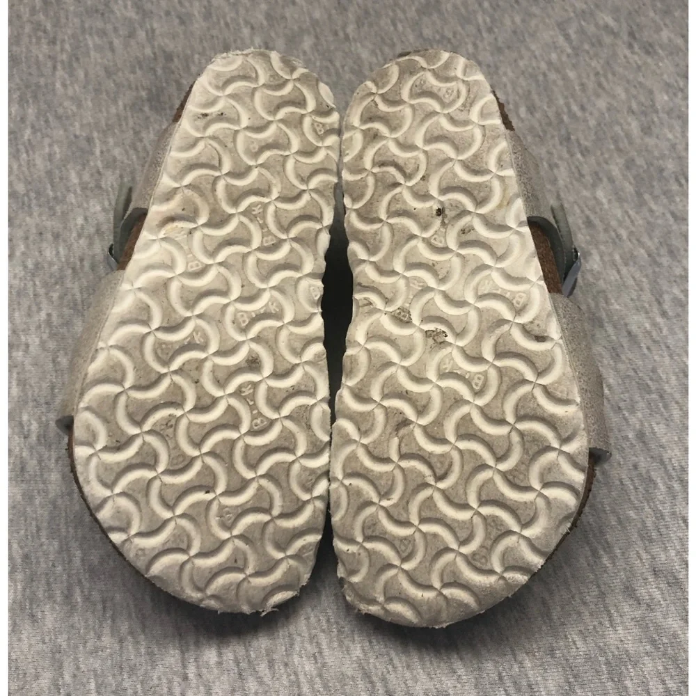Birkenstock Rio Kids Silver Leather Strappy Buckle Sandals Size: EUR 25 = US 7